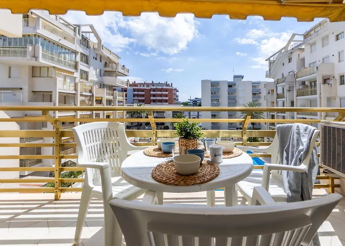Novelty Iii Arysal 3 Apartment Salou